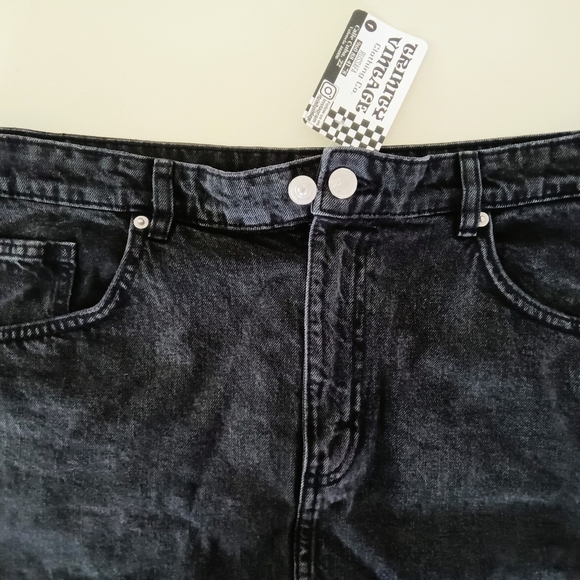 H&M Denim Skirt - Picture 3 of 5